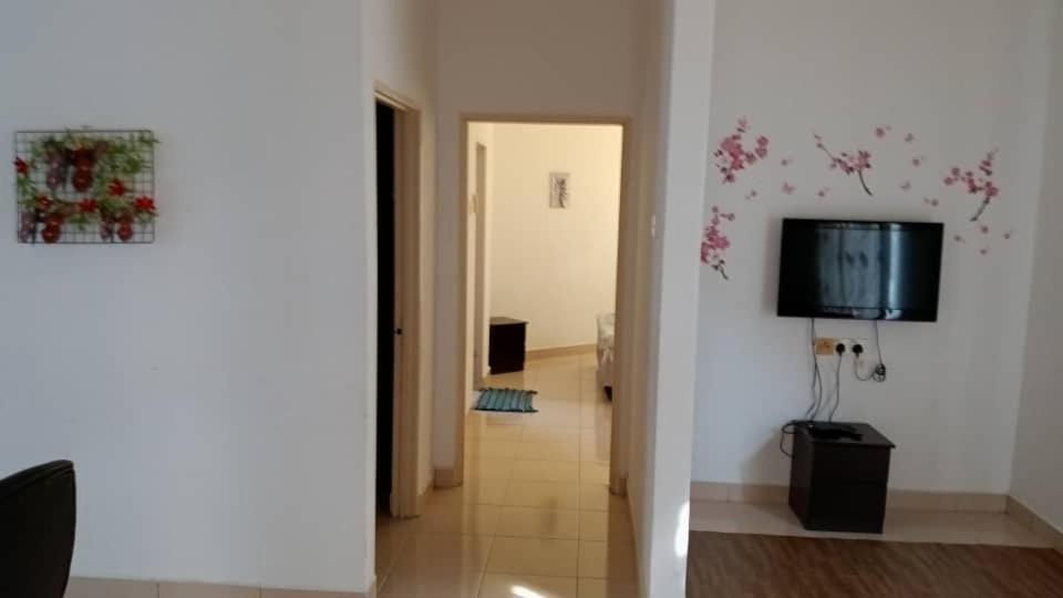 2br Ground-floor Private At Sri Bayu Hotel, Bagan Lalang * Sungai Pelek