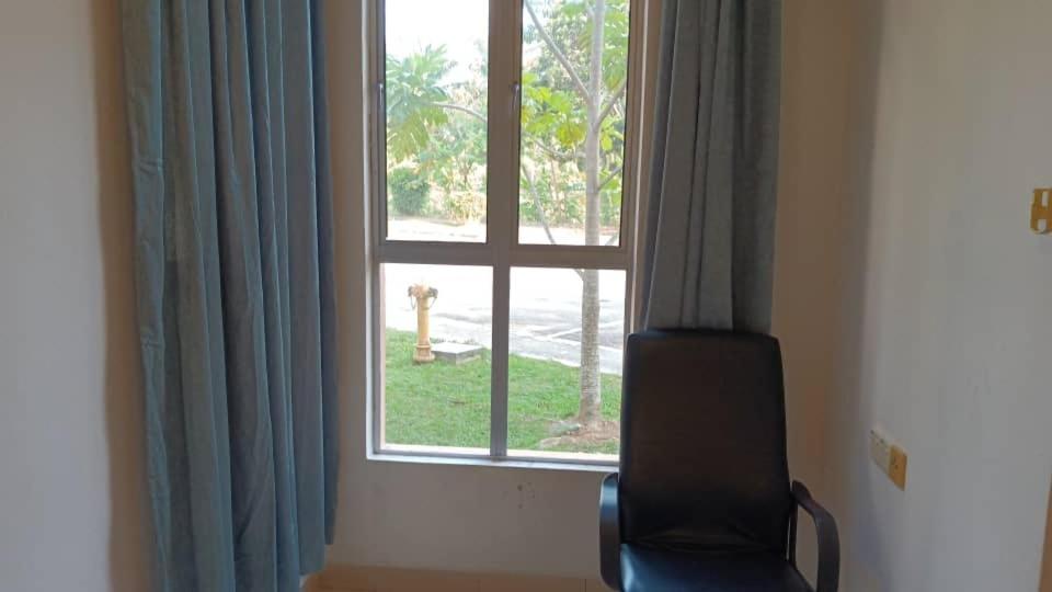 2br Ground-floor Private At Sri Bayu Hotel, Bagan Lalang Apartment
