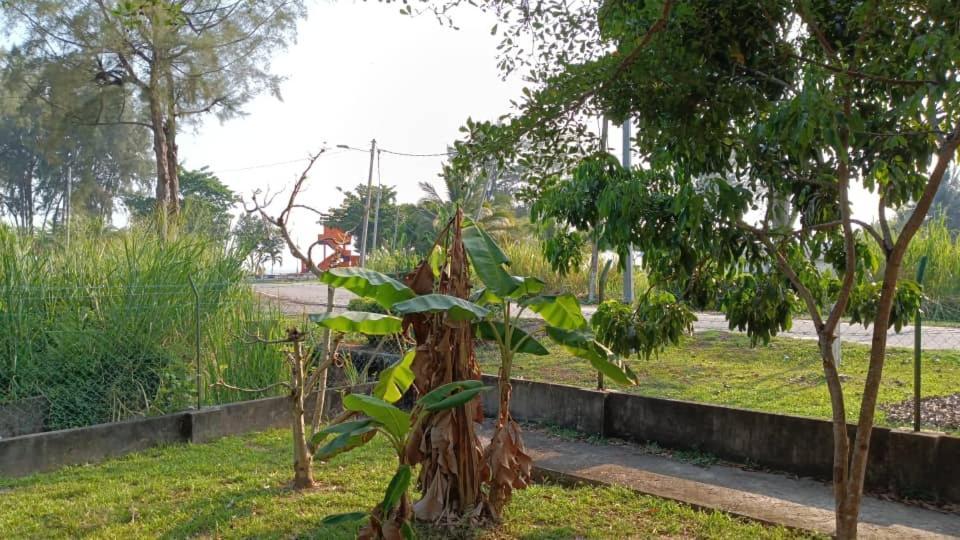 2br Ground-floor Private At Sri Bayu Hotel, Bagan Lalang * Sungai Pelek