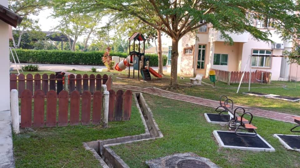 2br Ground-floor Private At Sri Bayu Hotel, Bagan Lalang Apartment *